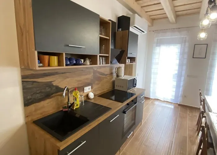 Nagy Bujdoso Vendeghaz